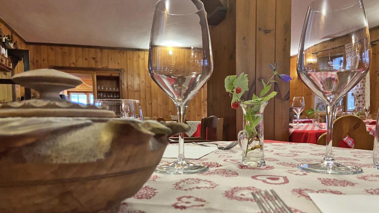 Locanda Ristorante Bar Del Lago Chamois Extérieur photo